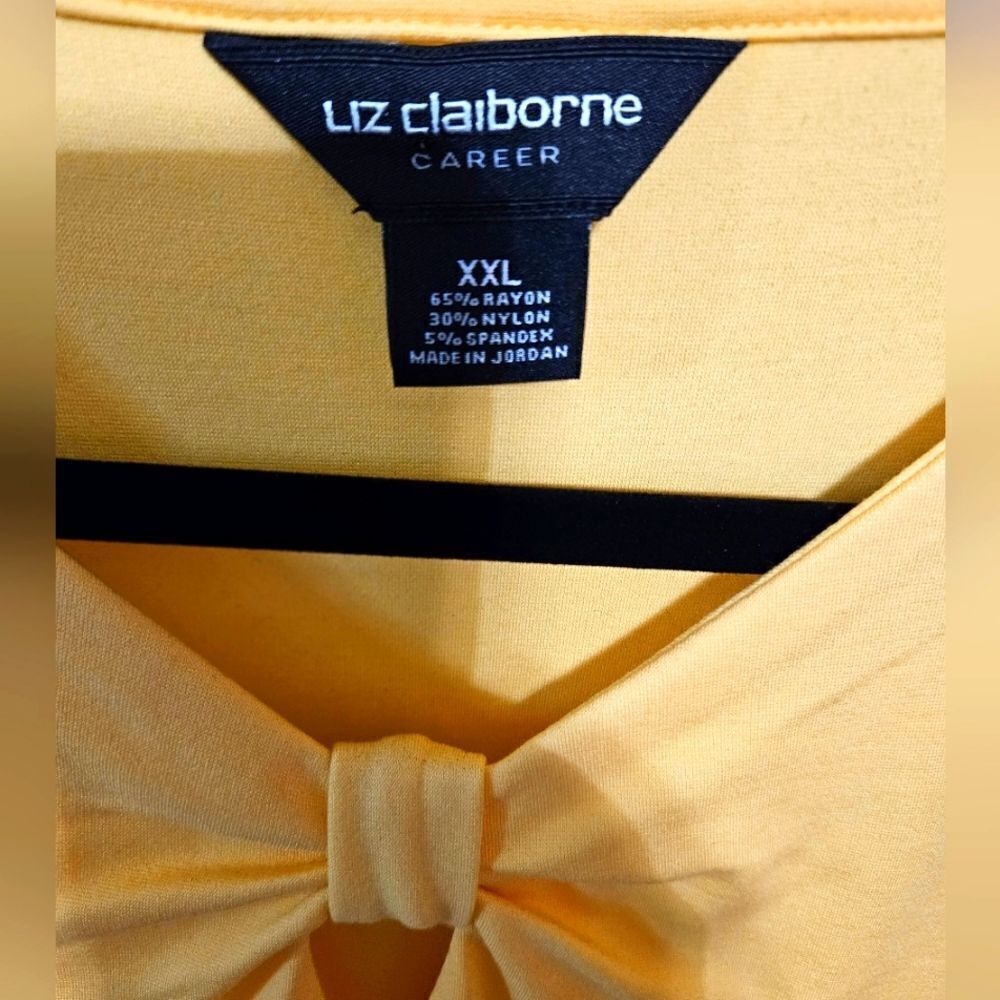 #211 LIZ CLAIBORNE CAREER- SS KNOT FRONT SUNLIGHT YELLOW TOP- Size: XXL - Picture 2 of 5